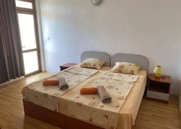 Atanasov 1 3* بريمورسكو